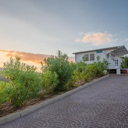 Ea Bianca Hotel apartamentowy 4*