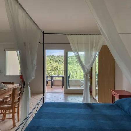 Hotel apartamentowy Ea Bianca Baja Sardinia