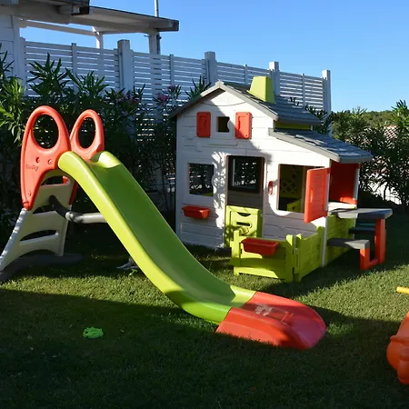Ea Bianca Lejlighedshotel Baja Sardinia