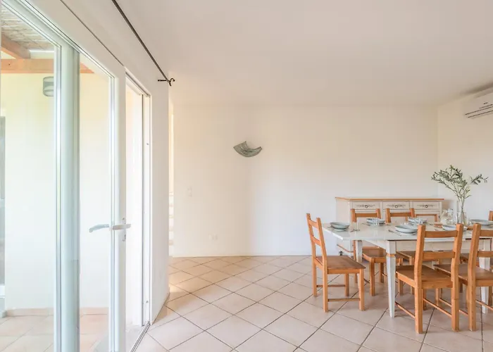 Ea Bianca Aparthotel