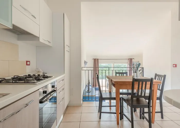 Ea Bianca Aparthotel