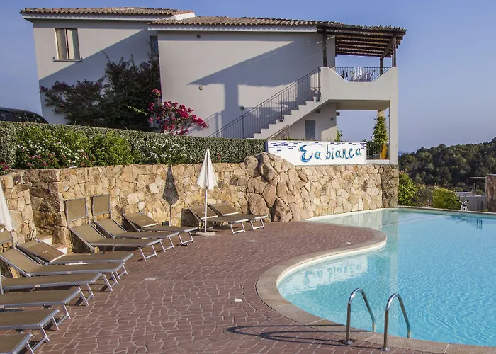 Ea Bianca Aparthotel