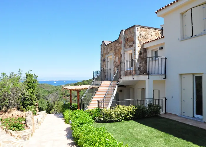 Aparthotel Ea Bianca 4*