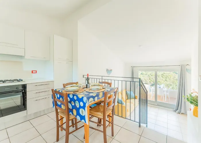 Ea Bianca Aparthotel